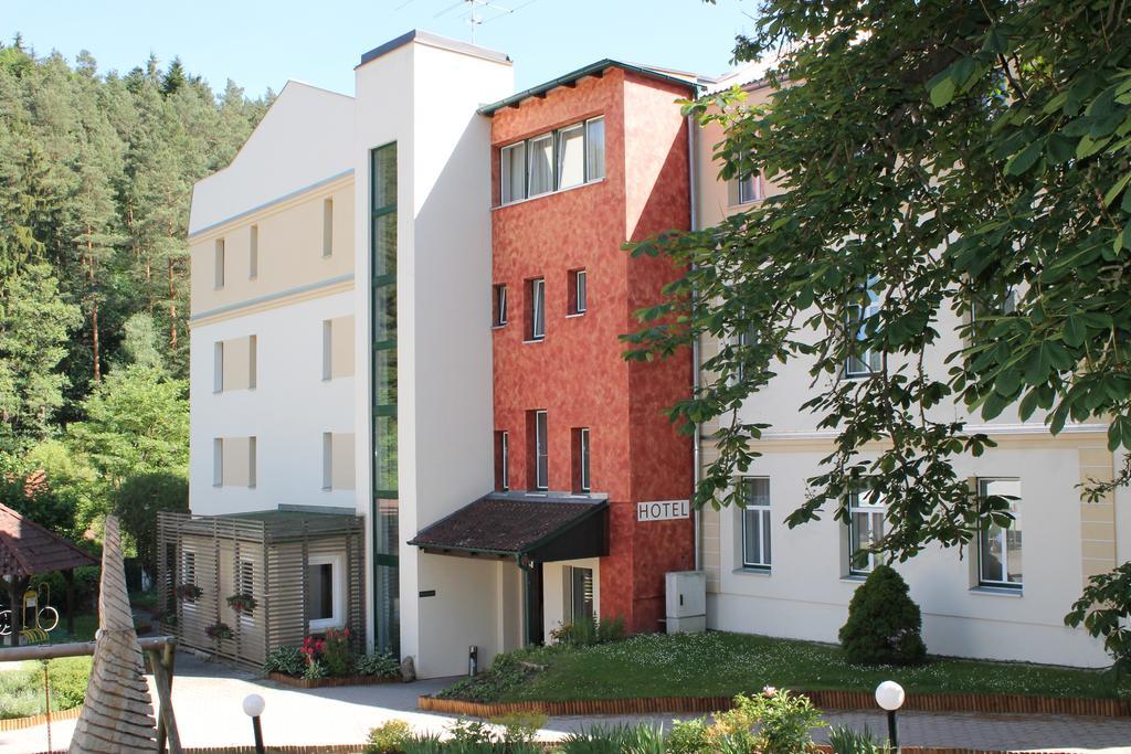 Hotel-Restaurant Liebnitzmuehle Raabs an der Thaya Buitenkant foto