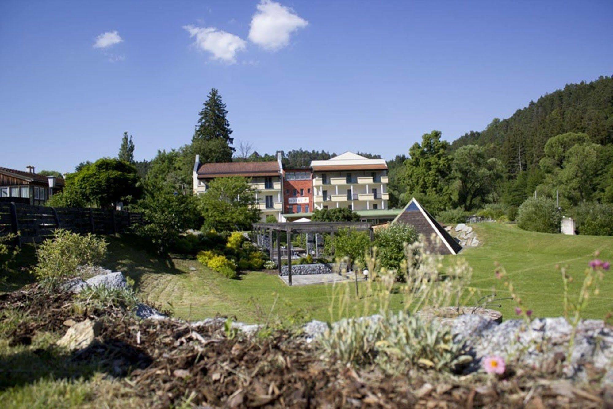 Hotel-Restaurant Liebnitzmuehle Raabs an der Thaya Buitenkant foto